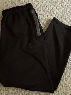Adidas Climawarm Men’s Black Sweatpants with Gray Pocket Trim